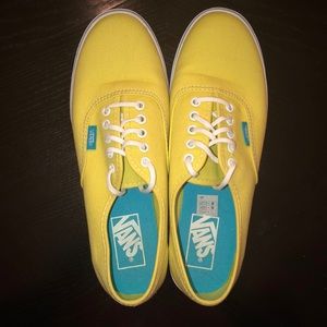 Vans “off the wall”